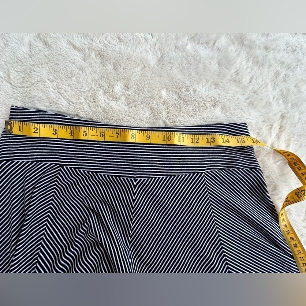 Talbots skirt. Size MP. Black and white. A-line. Midi length. - Picture 6 of 7
